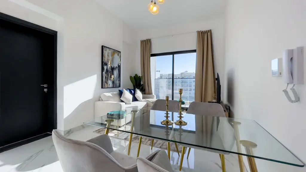 Дубай: Apartments Elite Lux Holiday Homes - Luxe Gardenia 2BR Haven in Arjan Apartments