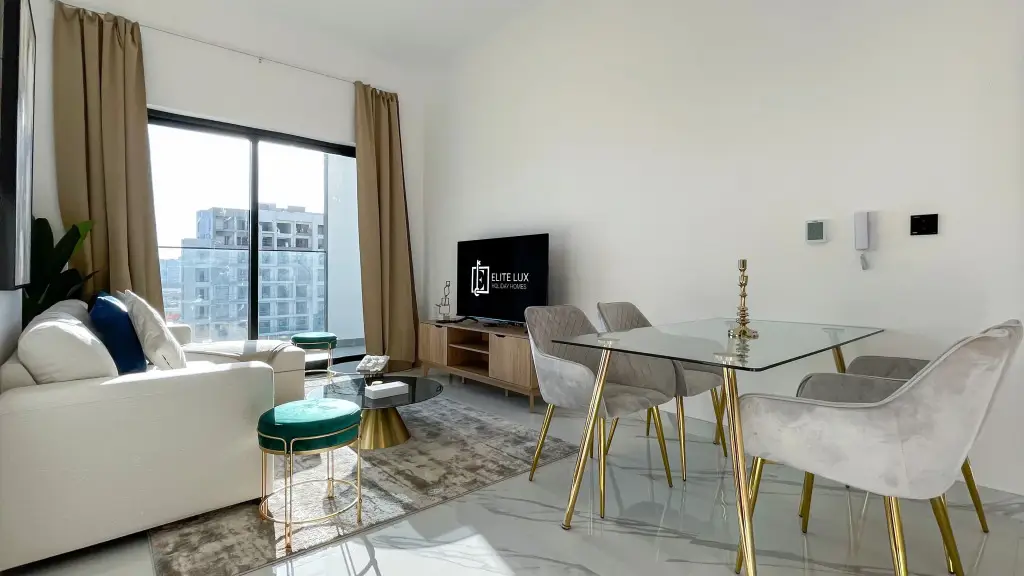 Дубай: Apartments Elite Lux Holiday Homes - Luxe Gardenia 2BR Haven in Arjan Apartments