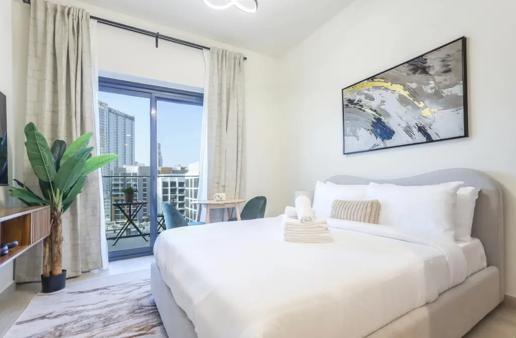 Дубай: Apartments Elite Lux Holiday Homes - Contemporary Comfort – Studio in Azizi Riviera