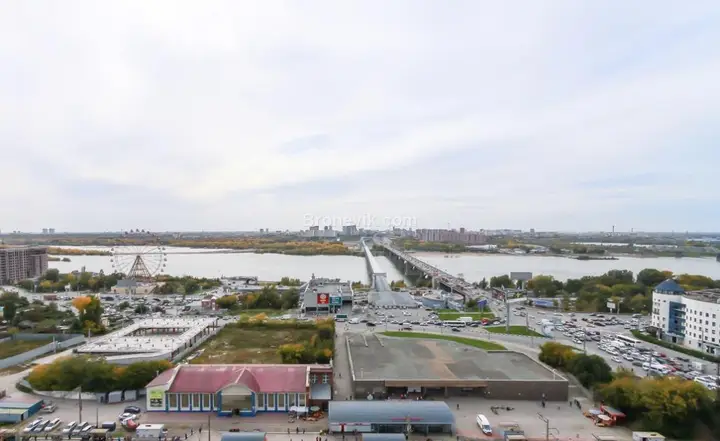 Новосибирск: FlaNsk (ФлаНск) на Зыряновской