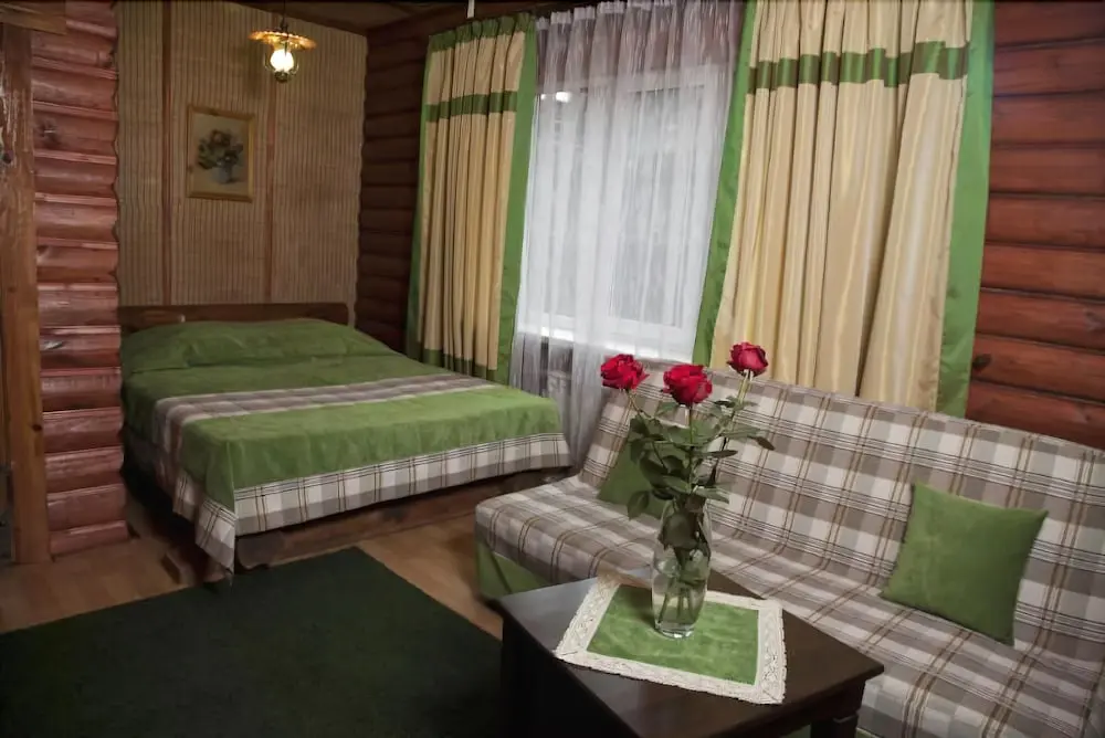 Новосибирск: Петров Двор