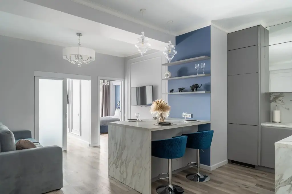Сочи: Апартаменты RED APARTMENTS Светлана Парк Мелани