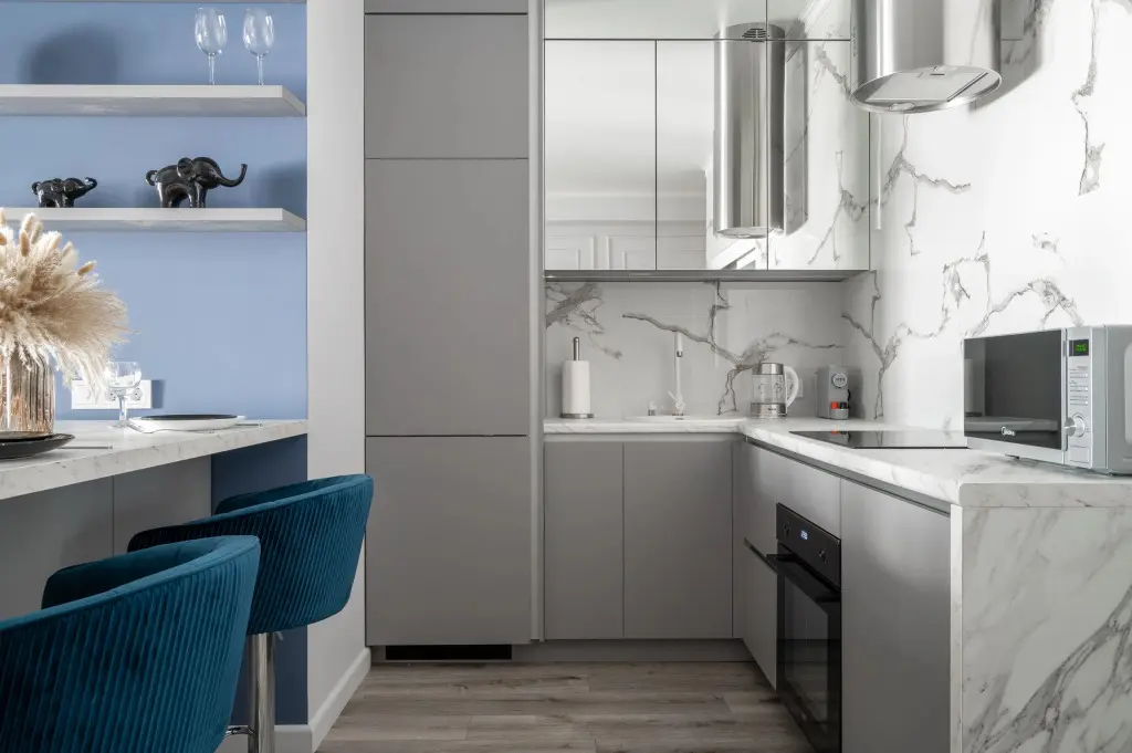 Сочи: Апартаменты RED APARTMENTS Светлана Парк Мелани