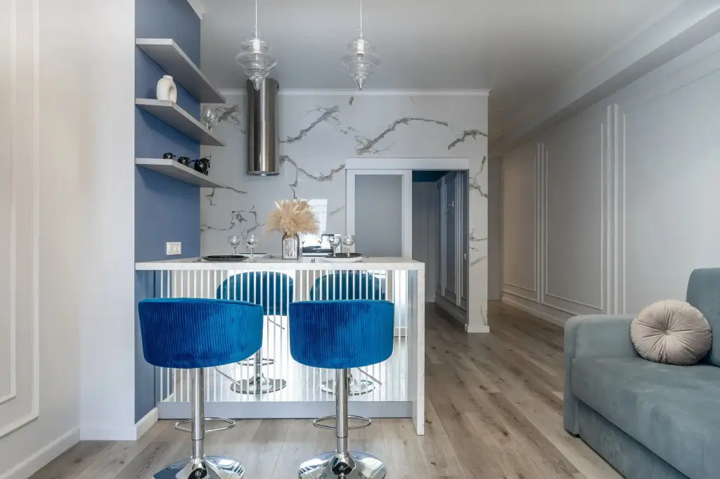 Сочи: Апартаменты RED APARTMENTS Светлана Парк Мелани