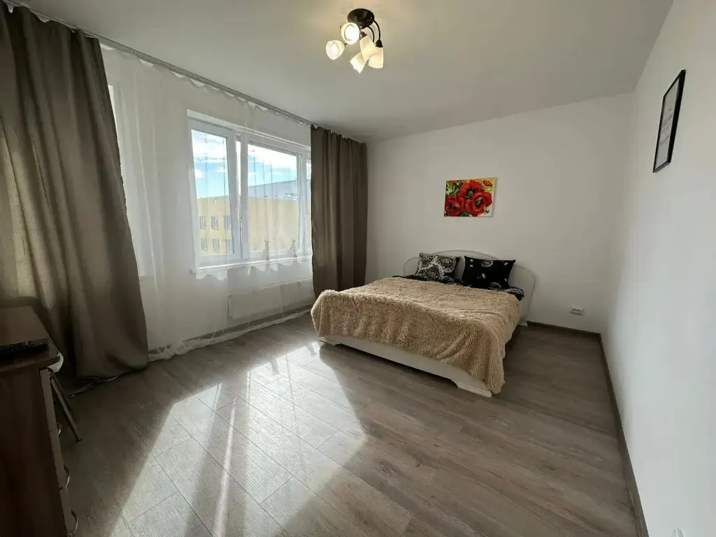 Екатеринбург: Апартаменты на Академика Ландау 49