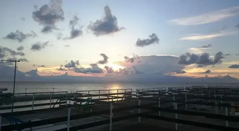 Витязево: Дом Над Водой