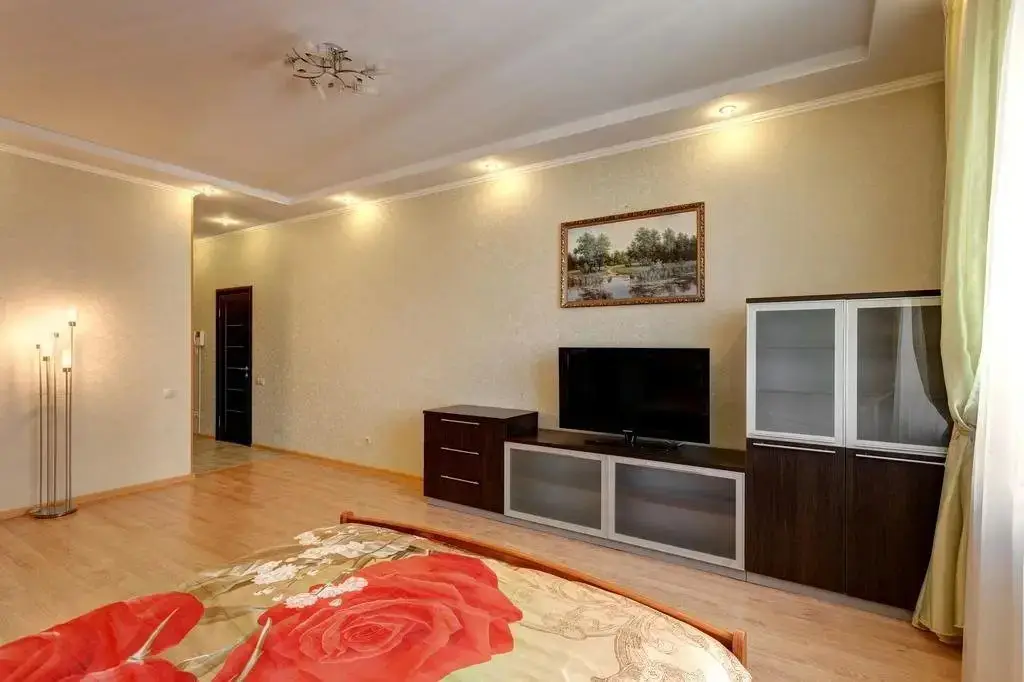 Казань: Myhomehotel Чистопольская 20