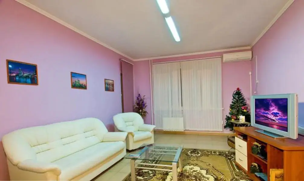 Краснодар: 100 Friends Hostel