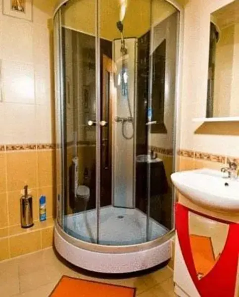 Краснодар: 100 Friends Hostel