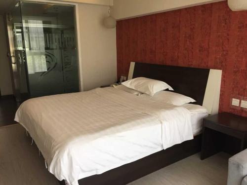 Куньмин: Fairyland Hotel Tuodong