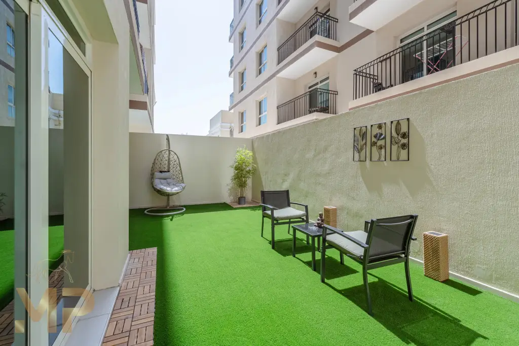 Дубай: Апартаменты Marco Polo Apartment With Garden  Spacious  Newly Furnished