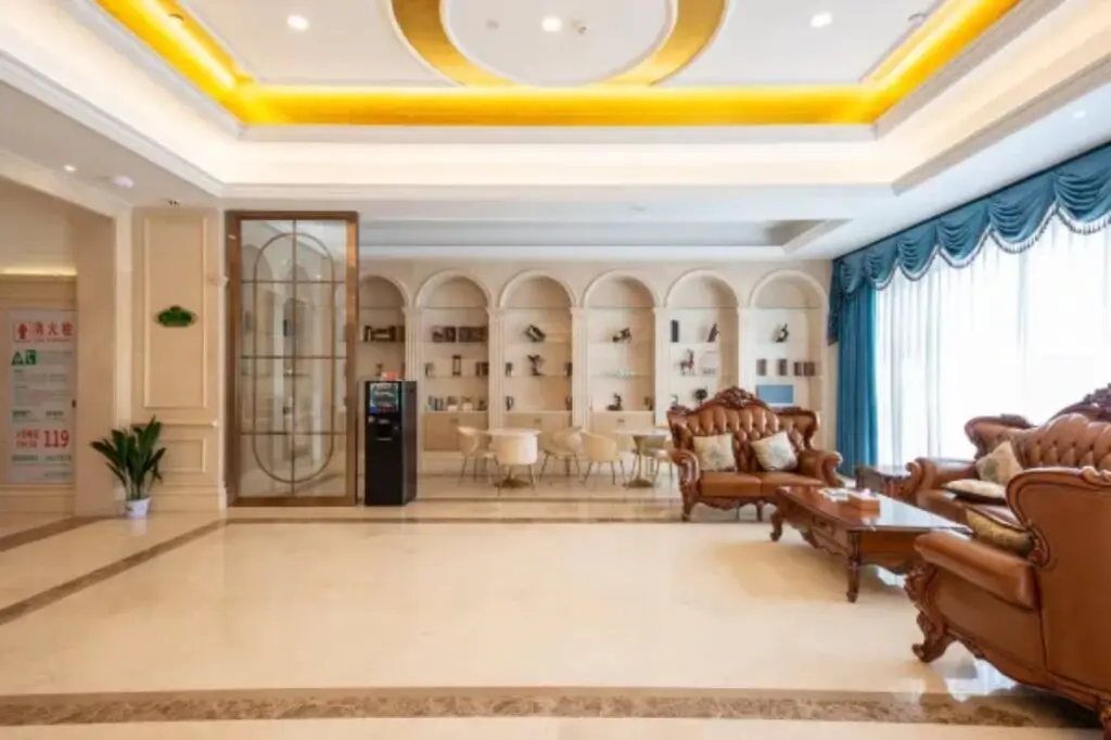 Наньтун: Vienna International Hotel (Nantong Haimen Railway Station)