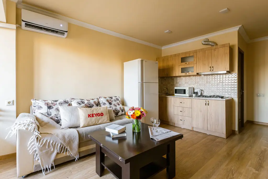 Ереван: Апартаменты 1BR Apt Near Opera City Center by Keygo 90