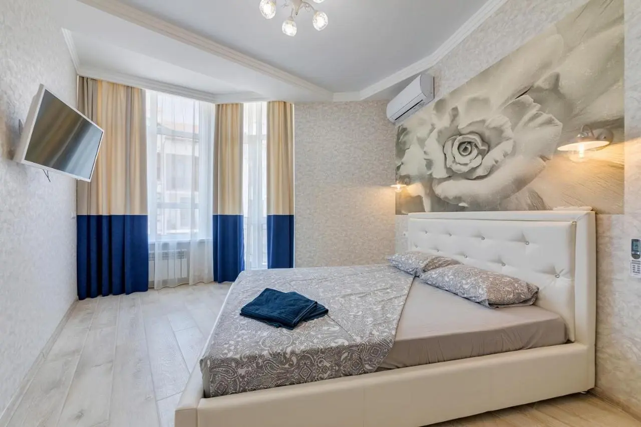 Геленджик: Апартаменты Черноморский, Крымская, 19
