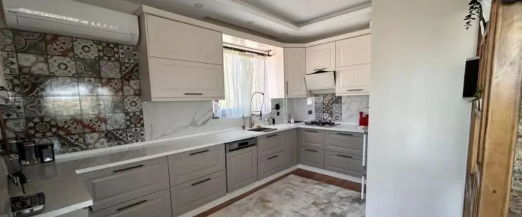 Аванос: Green Valley House
