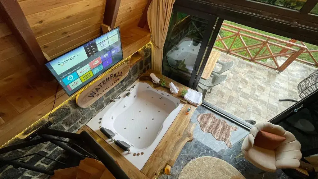 Чамлыхемшин: Waterfall Bungalow (To Make Arrangement For Check In Please Contact The Property At Least 5 Days In Advance)
