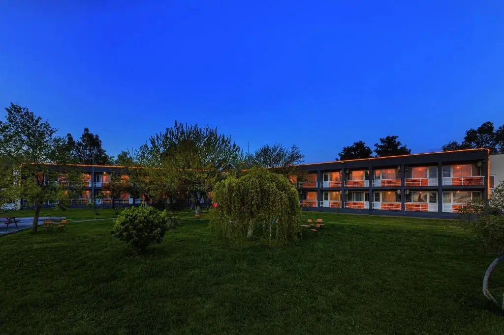 Kiraz Beach Hotel — фото 1