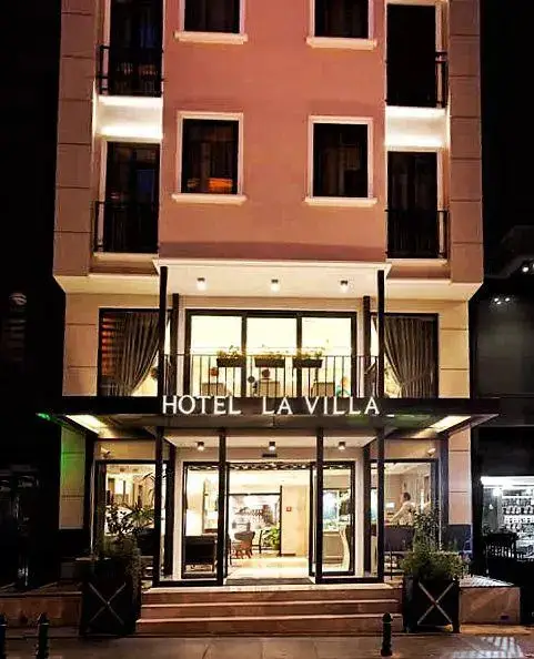 Lavilla Hotel — фото 1