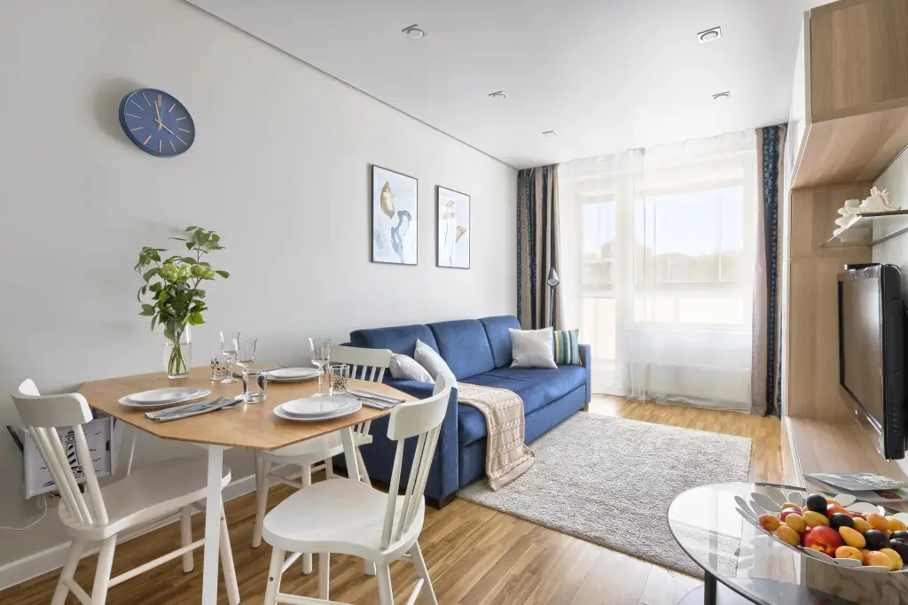 Апартаменты MyhomeYourhome на Наб Реки Смоленки д35 к1 — фото 1