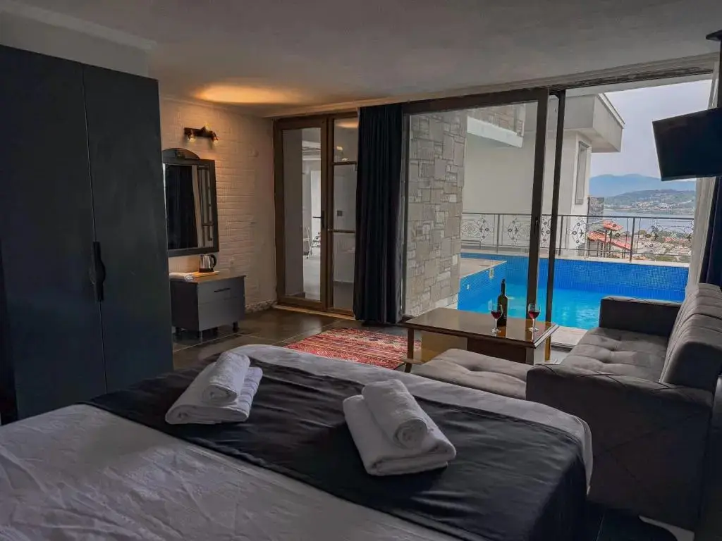 Helvaci: Paska Hotel Yeni Foca