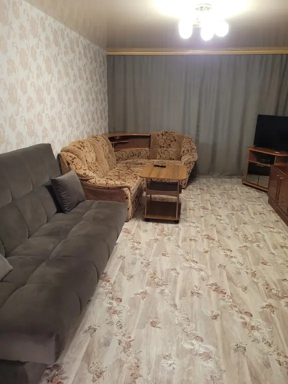 Серов: Квартира на Луначарского 135