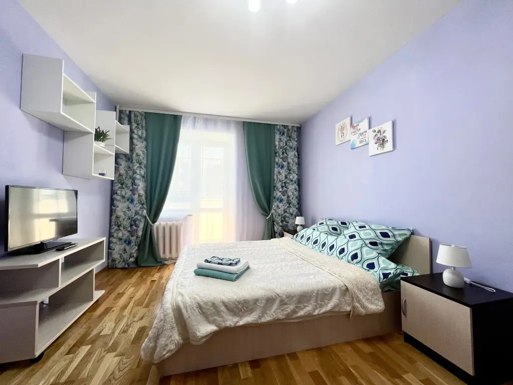 Уфа: Квартира Посуточно Менделеева 108