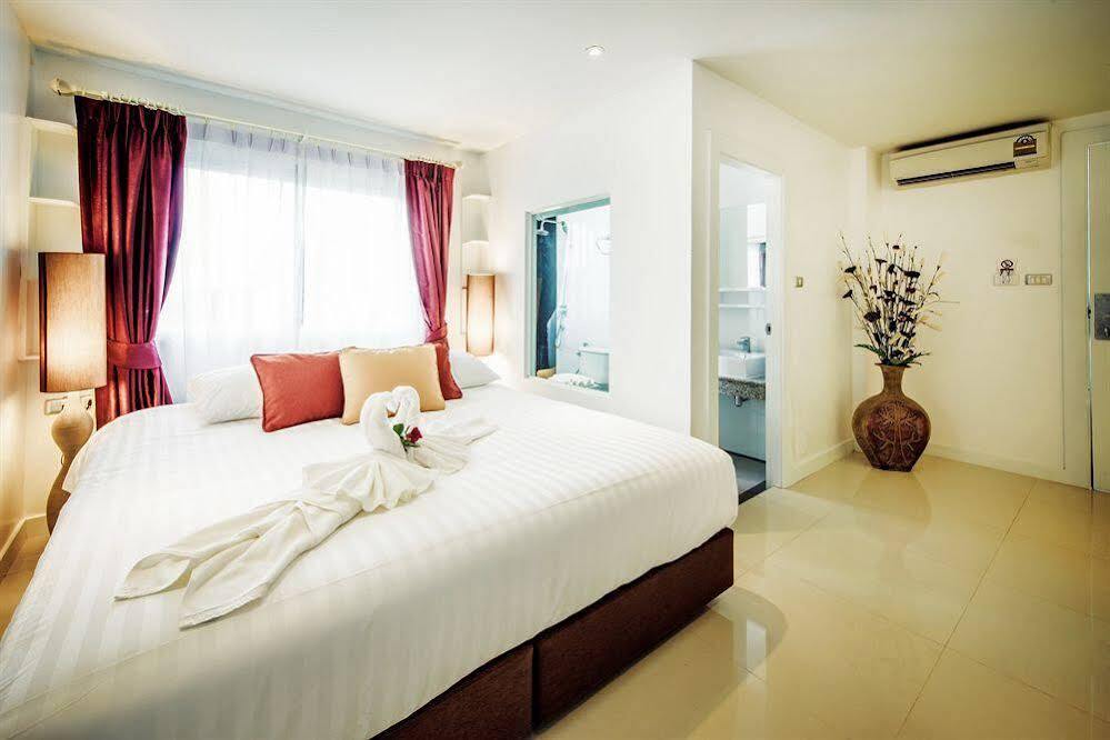 Кату: Nara Grandeur Hotel Patong