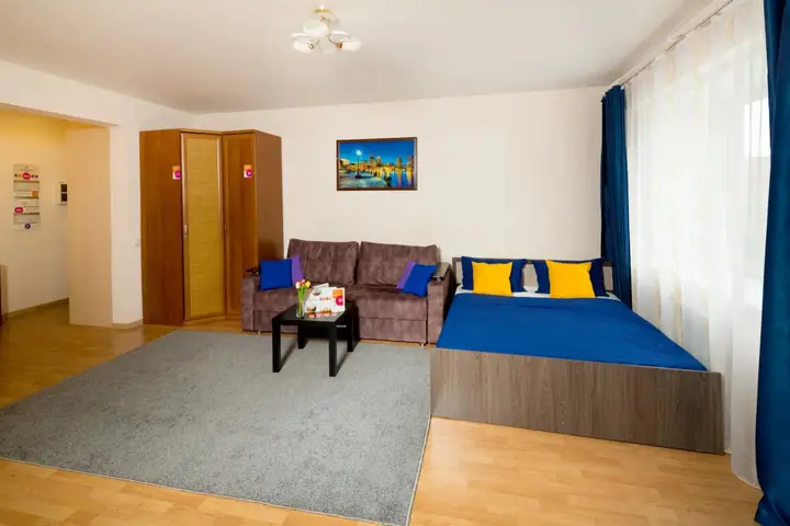 Иркутск: 9 ночей на улице Зверева 1/2