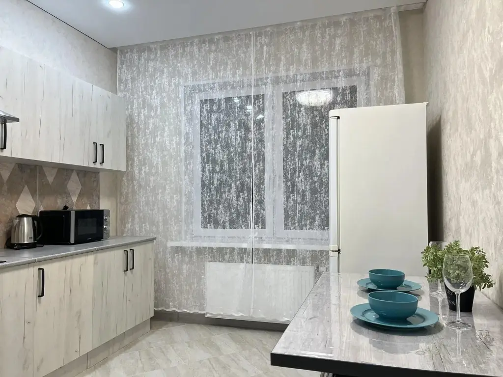 Тюмень: Romlex Apartments (Ромлекс) на улице Героев Сталинградской битвы