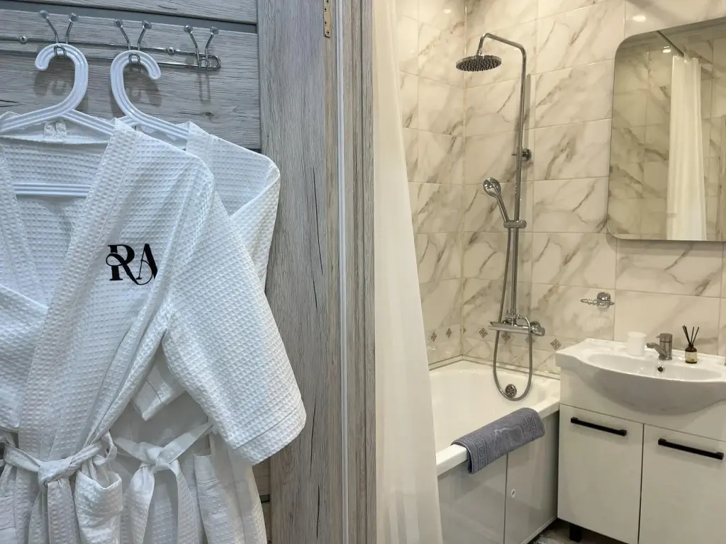 Тюмень: Romlex Apartments (Ромлекс) на улице Героев Сталинградской битвы