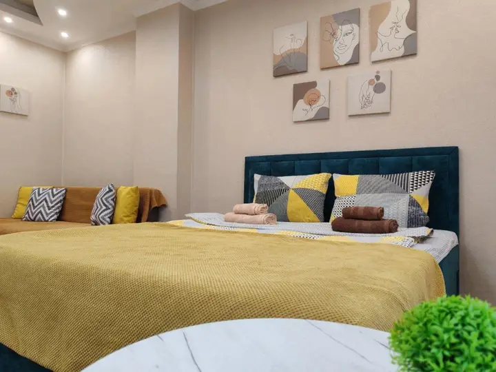 Тюмень: Romlex Apartments (Ромлекс) на улице 50 лет ВЛКСМ
