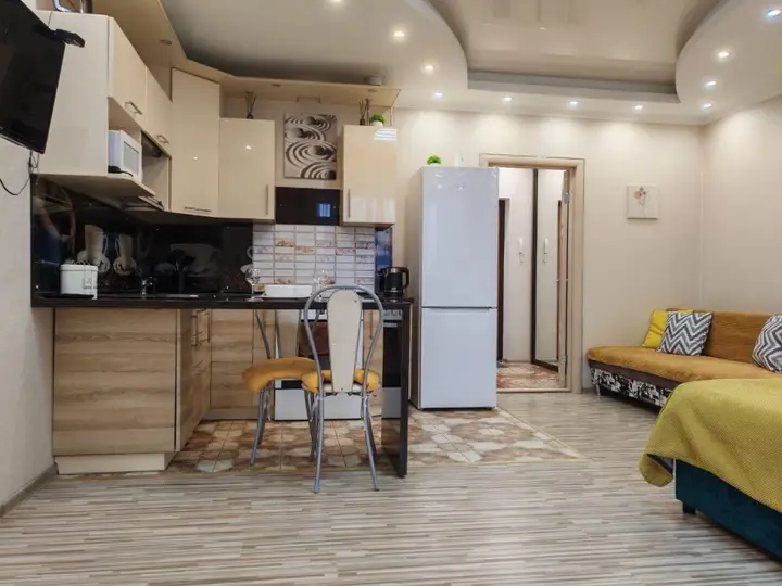 Тюмень: Romlex Apartments (Ромлекс) на улице 50 лет ВЛКСМ