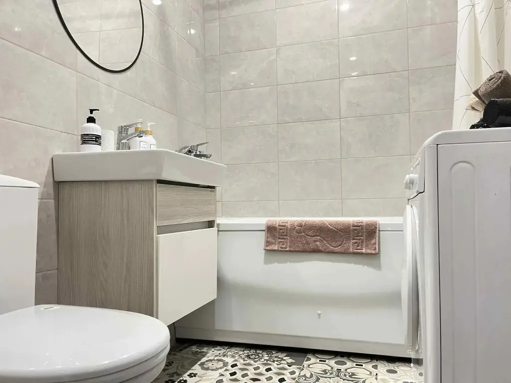 Тюмень: Romlex Apartments (Ромлекс) на улице Героев Сталинградской битвы 1