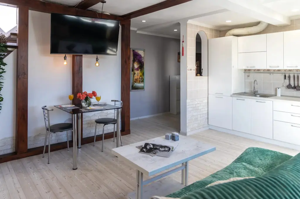 Калининград: LovelyHome 39 (ЛавлиХоум 39) на улице Чайковского 58