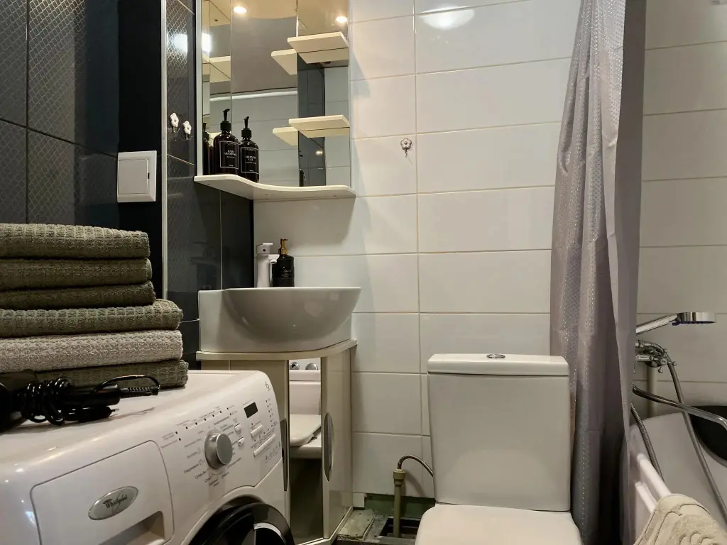 Калининград: Апартаменты Grape Room Apartment (Грейп Рум Апартмент) на проспекте Мира 122