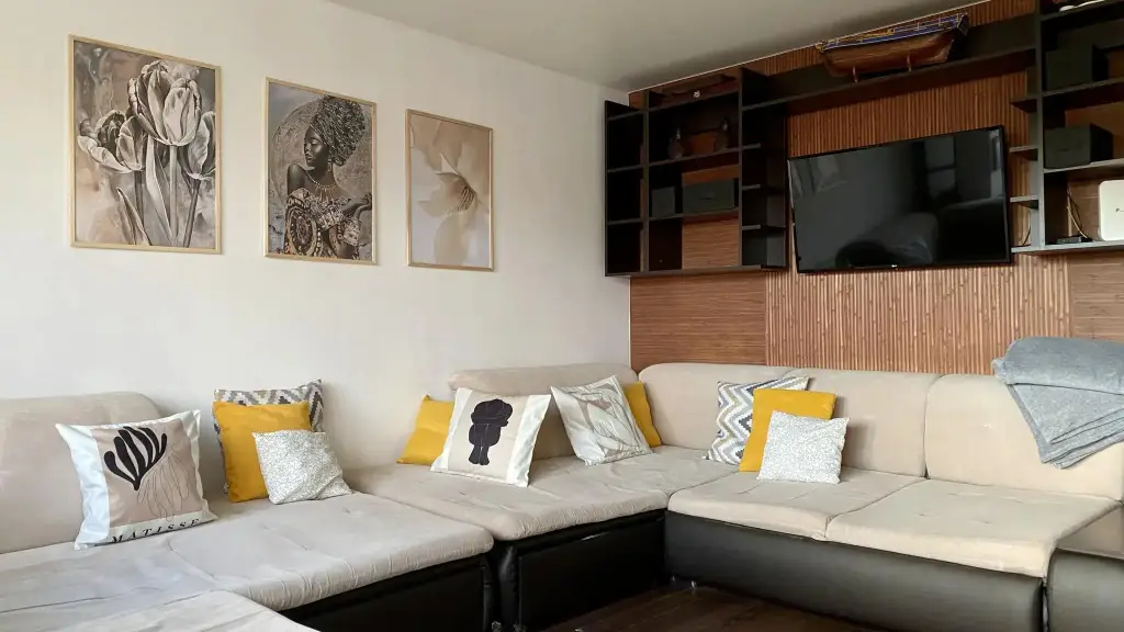 Калининград: Апартаменты Grape Room Apartment (Грейп Рум Апартмент) на проспекте Мира 122