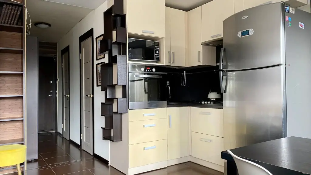 Калининград: Апартаменты Grape Room Apartment (Грейп Рум Апартмент) на проспекте Мира 122