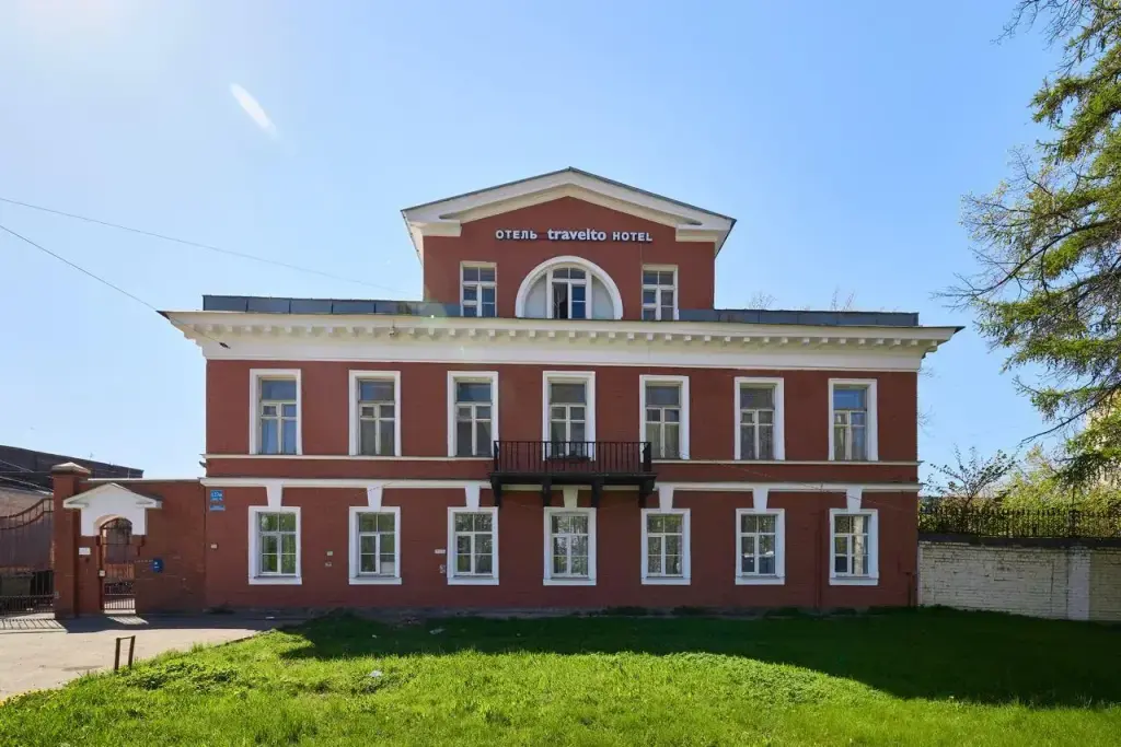 Два города на проспекте Обуховской обороны 123а — фото 1