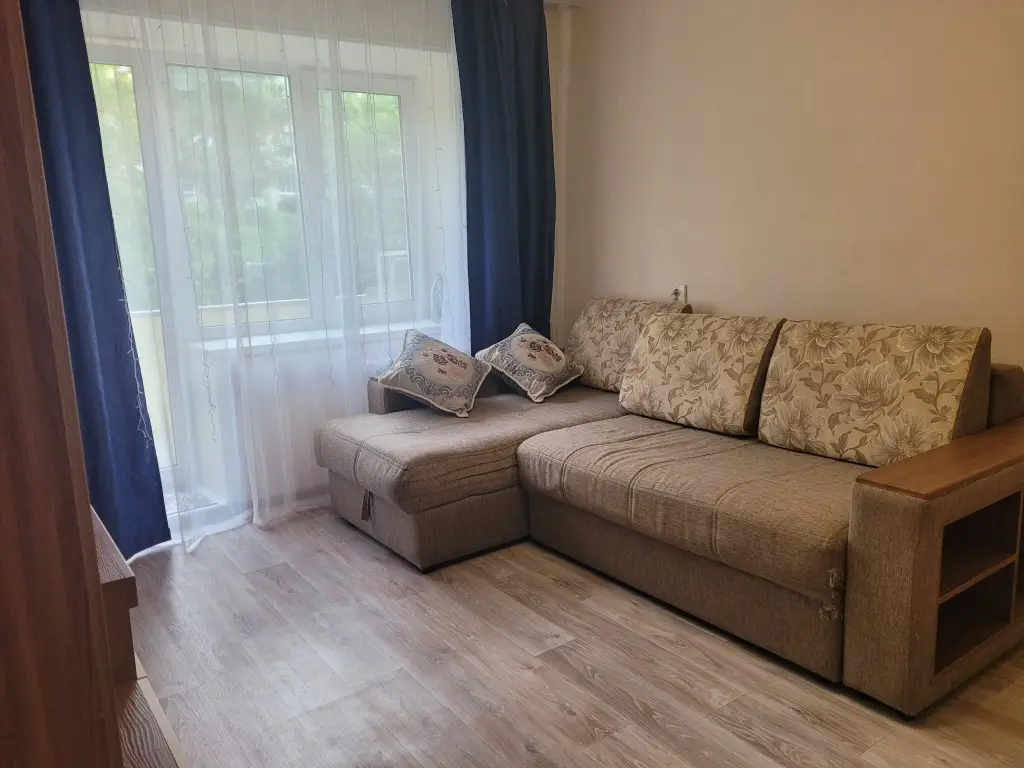 Владивосток: Апартаменты Home Time Океанский проспект 98