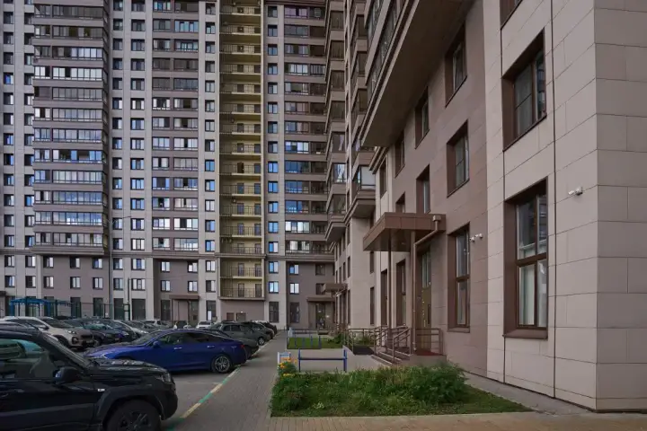 Нижний Новгород: Апартаменты на улице Июльских Дней 1 корпус 2