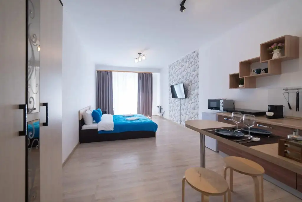 Владивосток: OGNI Apartments на улице Махалина 10