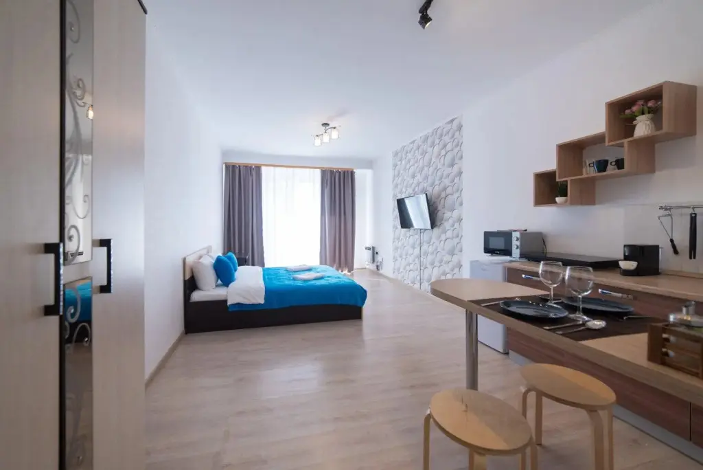 Владивосток: OGNI Apartments на улице Махалина 10