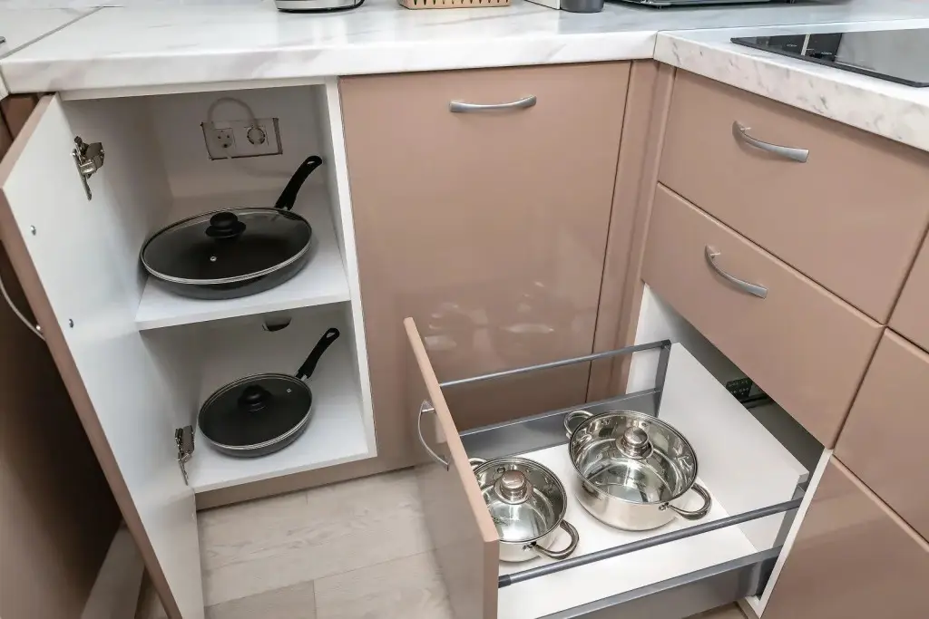 Владивосток: OGNI Apartments на улице Некрасовская