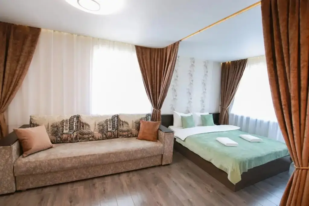 Владивосток: OGNI Apartments на улице Посьетская 40