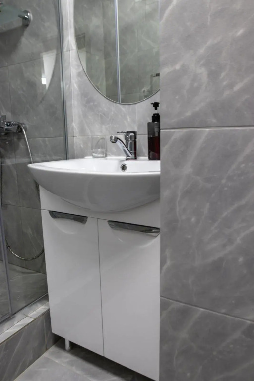 Владивосток: OGNI Apartments на улице Уборевича 28