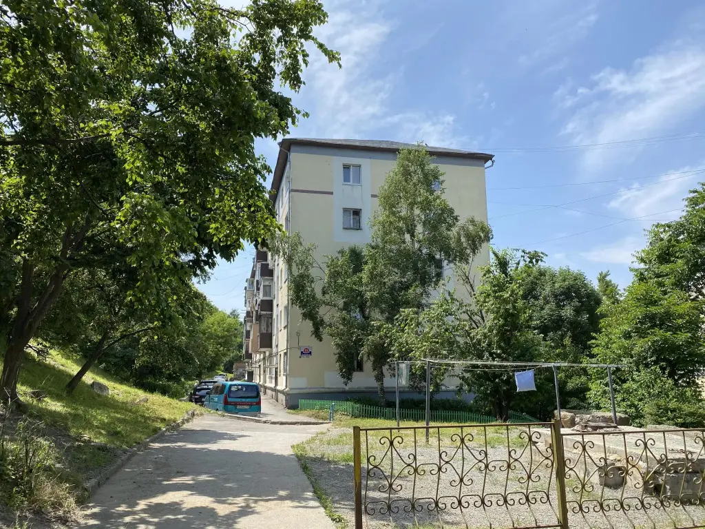 Владивосток: Апартаменты на улице Калинина 31
