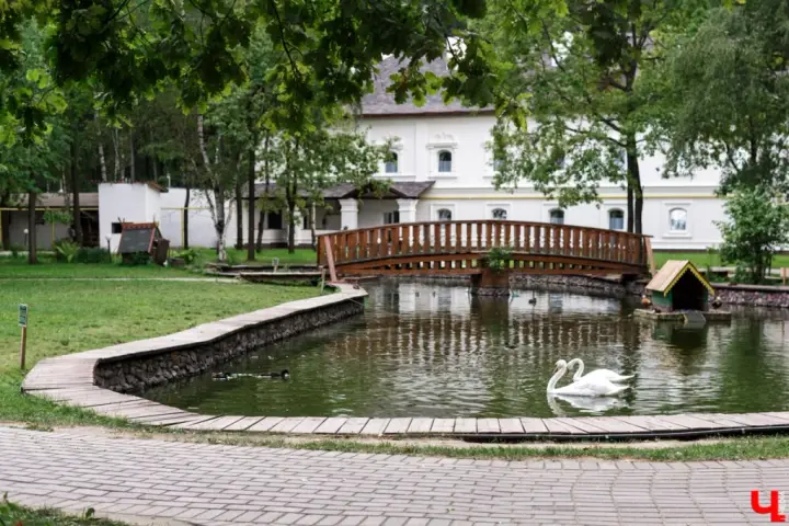 Владимир: Отель Русская Деревня