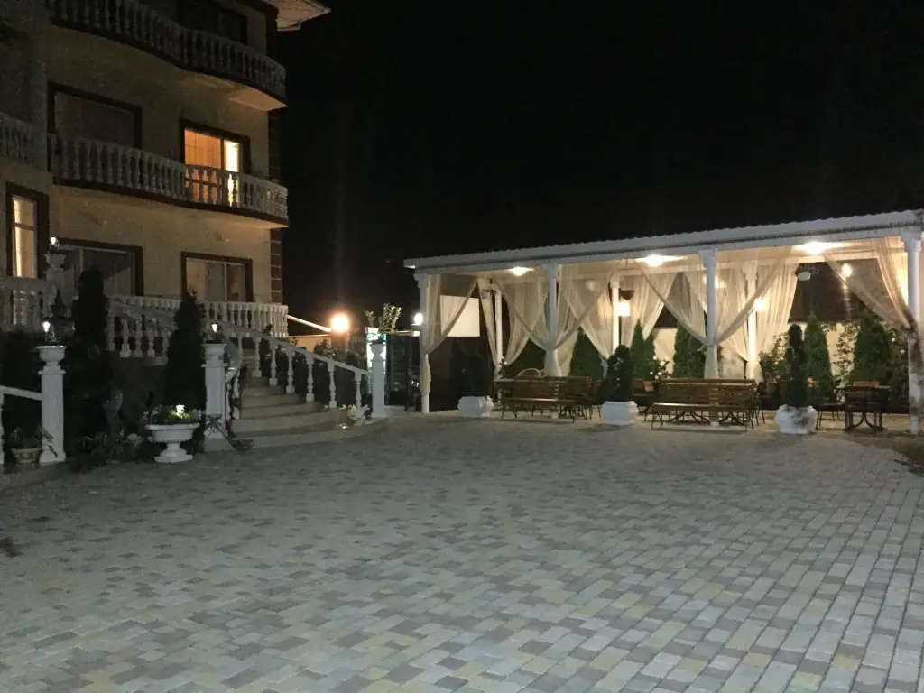 Николаевка: Akropol' (Nikolaevka)