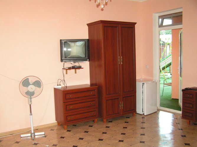 Николаевка: Guest house Yuranik