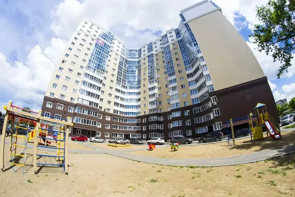 Омск: Apartment on Uchebnaya 20